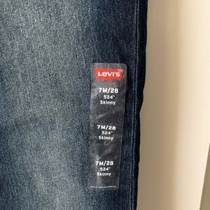 Size 7 skinny levis